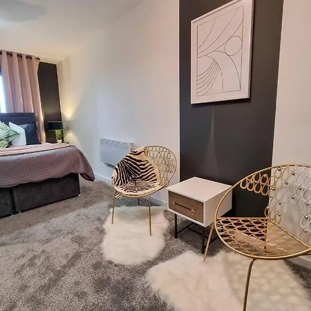 Couples Retreat / Workers Paradise + Free Parking Mánchester Exterior foto