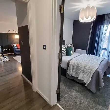 Couples Retreat / Workers Paradise + Free Parking Mánchester Exterior foto